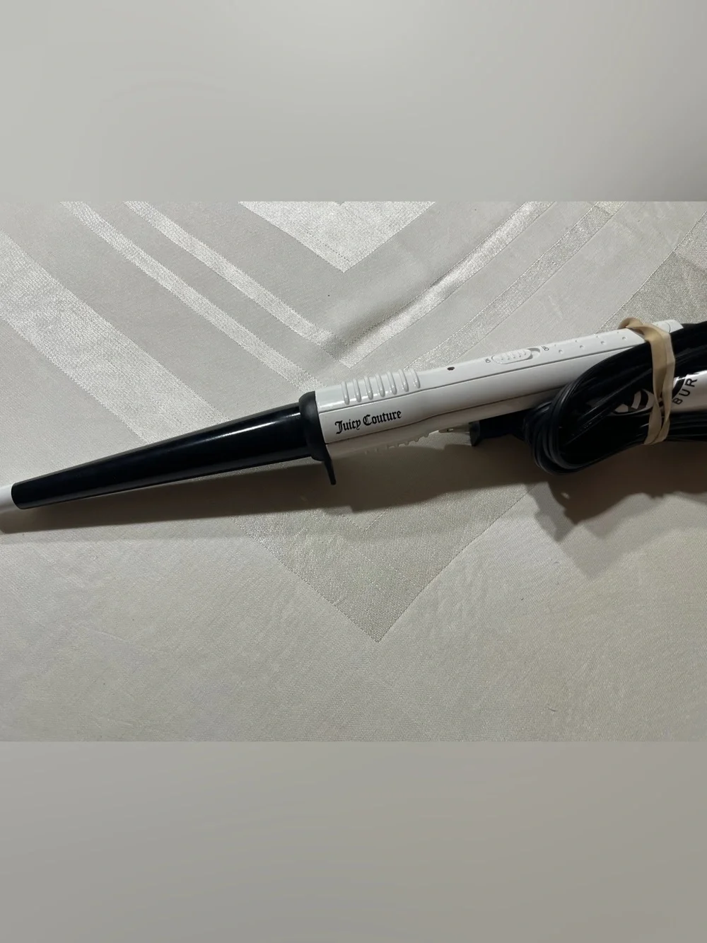 Juicy Couture Tapered Hair Curling Wand… $20.00 ship 15oz